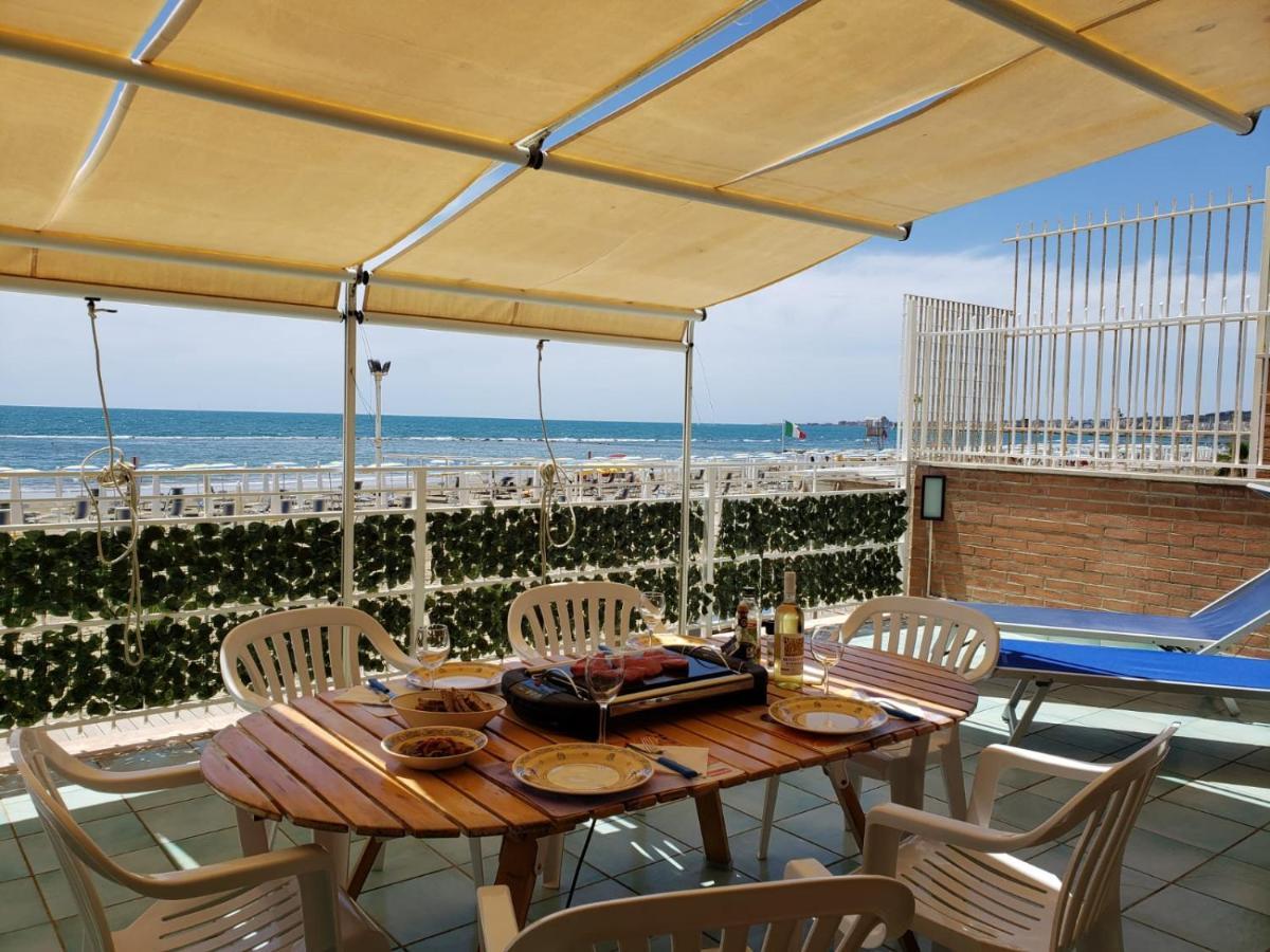 Incantevole casa sul mare vicino a Roma Nettuno Exterior foto